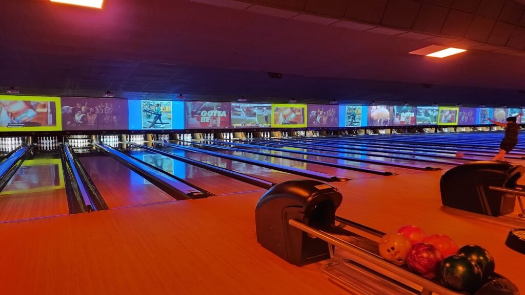 Bowlero Savannah